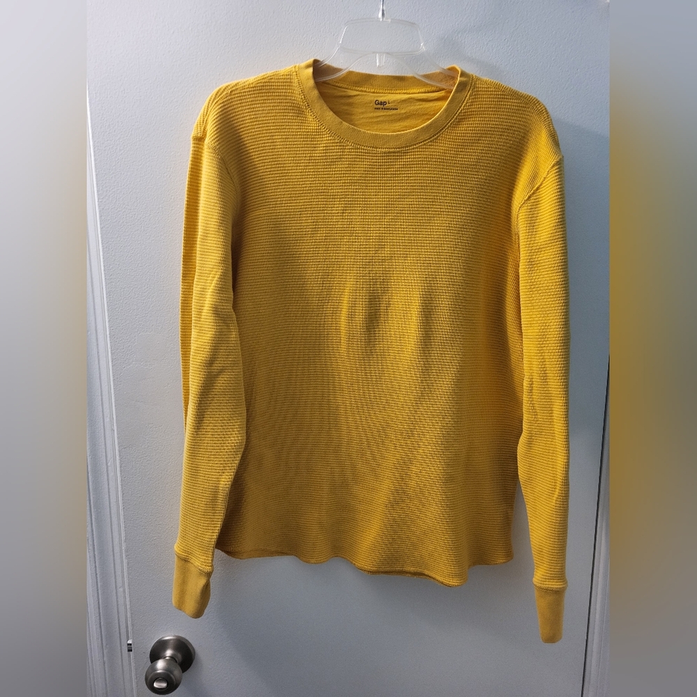 Yellow gold waffle knit long sleeve shirt from GAP size large